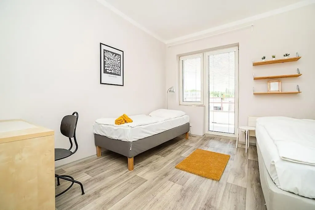 3 Bedroom Flat With Amazing Terrace Prague